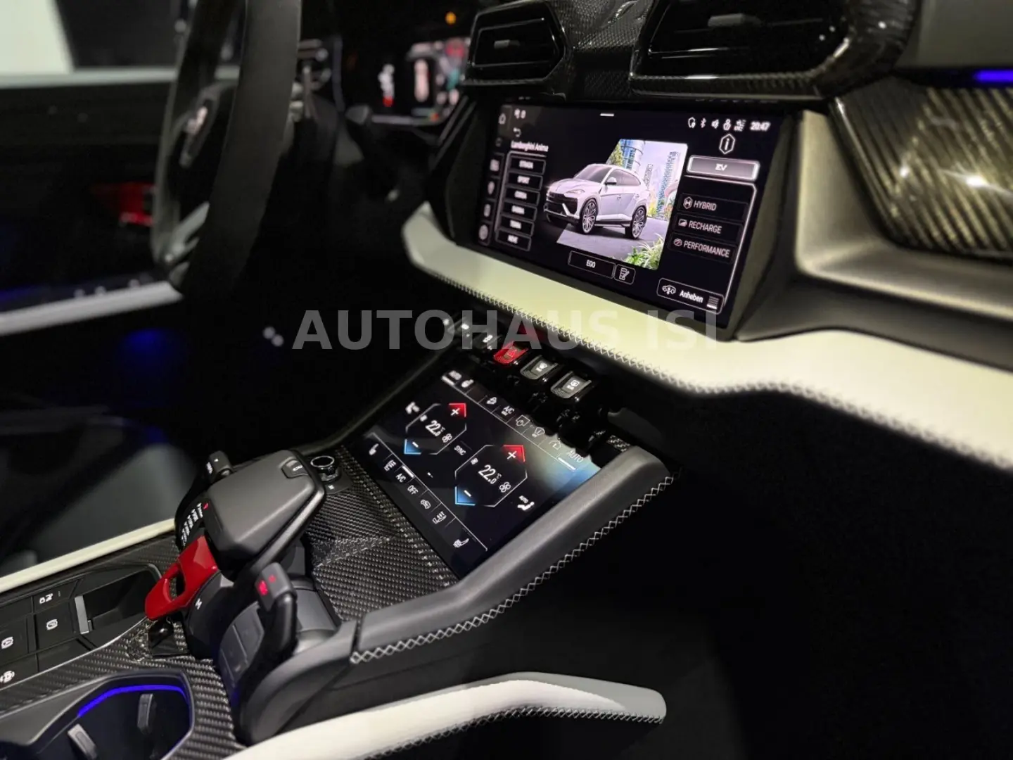 Urus SE BLU GRIFO MATT AD-PERSONAM CARBON 3D B&O