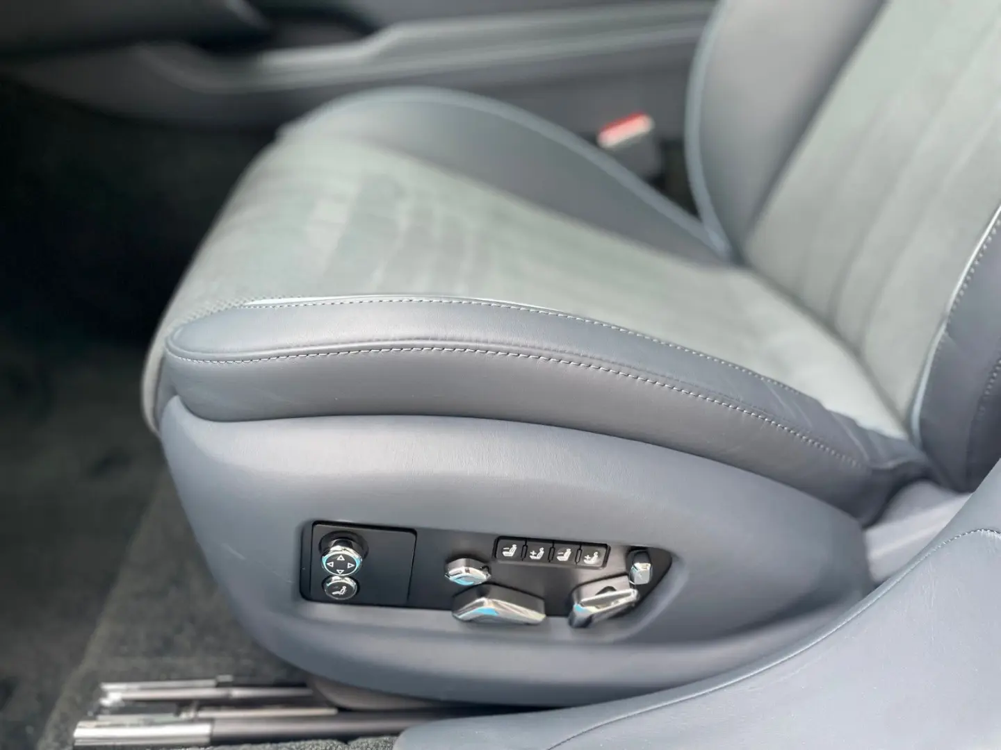 Flying Spur S 4.0 V8 - Naim Pano Park Heater