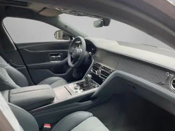 Flying Spur S 4.0 V8 - Naim Pano Park Heater