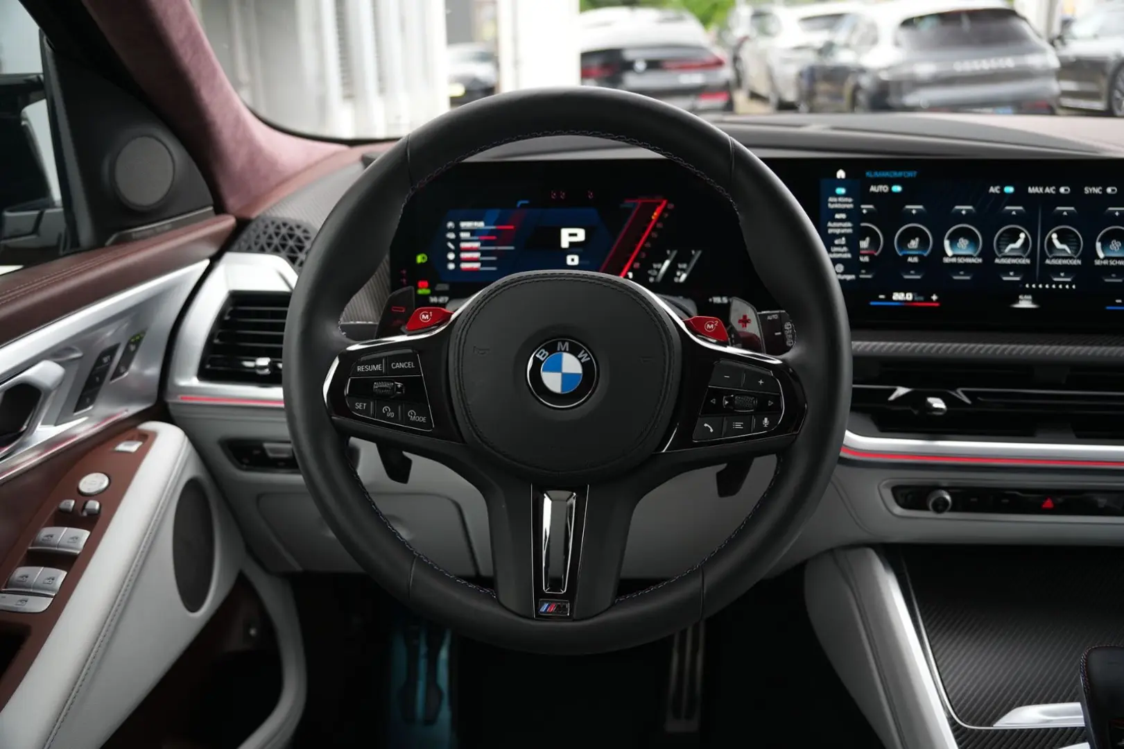 XM  BLACK EDITION-ACC-AHK-23M-LEDER SILVERSTONE