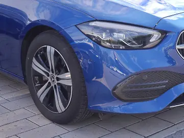 Mercedes-Benz C 180 Limuzină AVANTGARDE 360  AHK