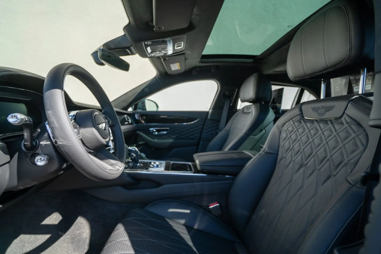 Flying Spur Azure V8  Naim  Rotating Display