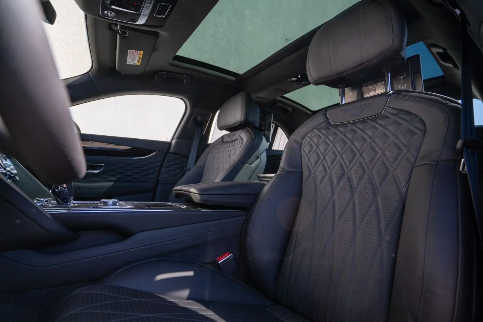 Flying Spur Azure V8  Naim  Rotating Display