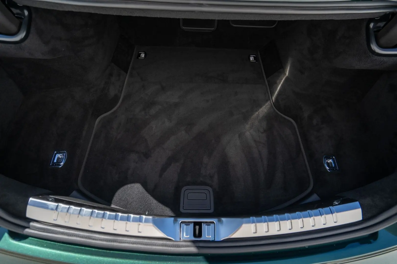 Flying Spur Azure V8  Naim  Rotating Display