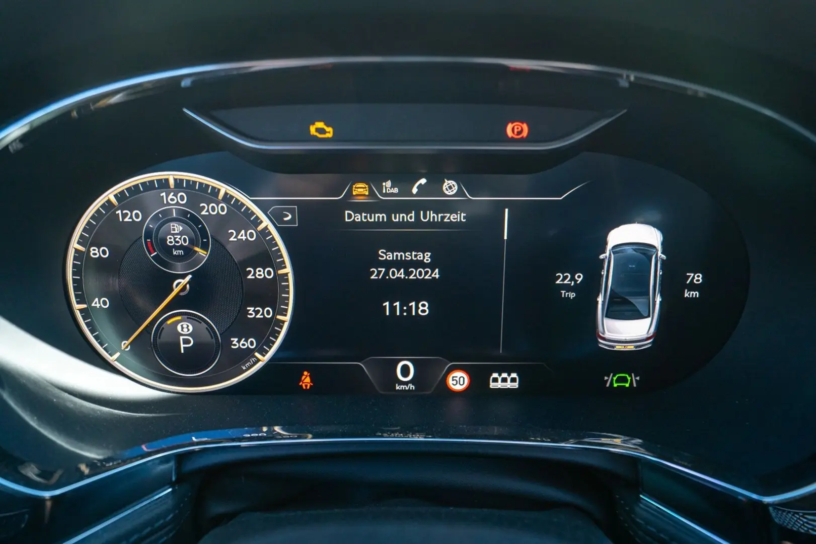 Flying Spur Azure V8  Naim  Rotating Display