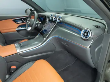 GLC 300 e 4M AMG DIG.LIGHT Pano AHK Distro 360