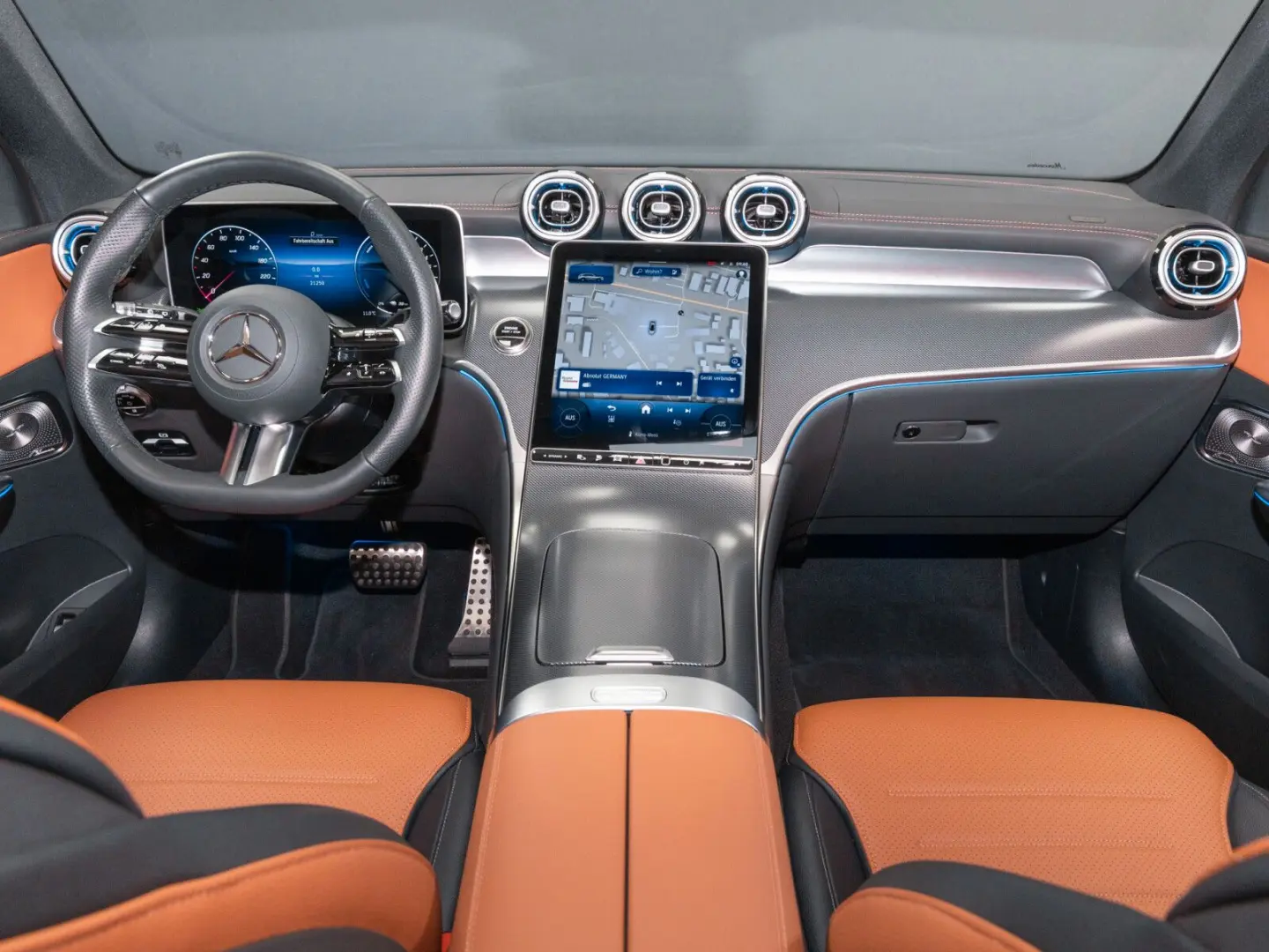 GLC 300 e 4M AMG DIG.LIGHT Pano AHK Distro 360