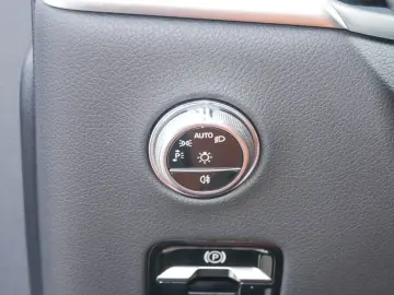 GLC 300 4MATIC Coupé  AMG LED NAVI KEYL PANO AHK