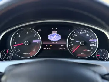 Volkswagen Touareg – Automat – 2011