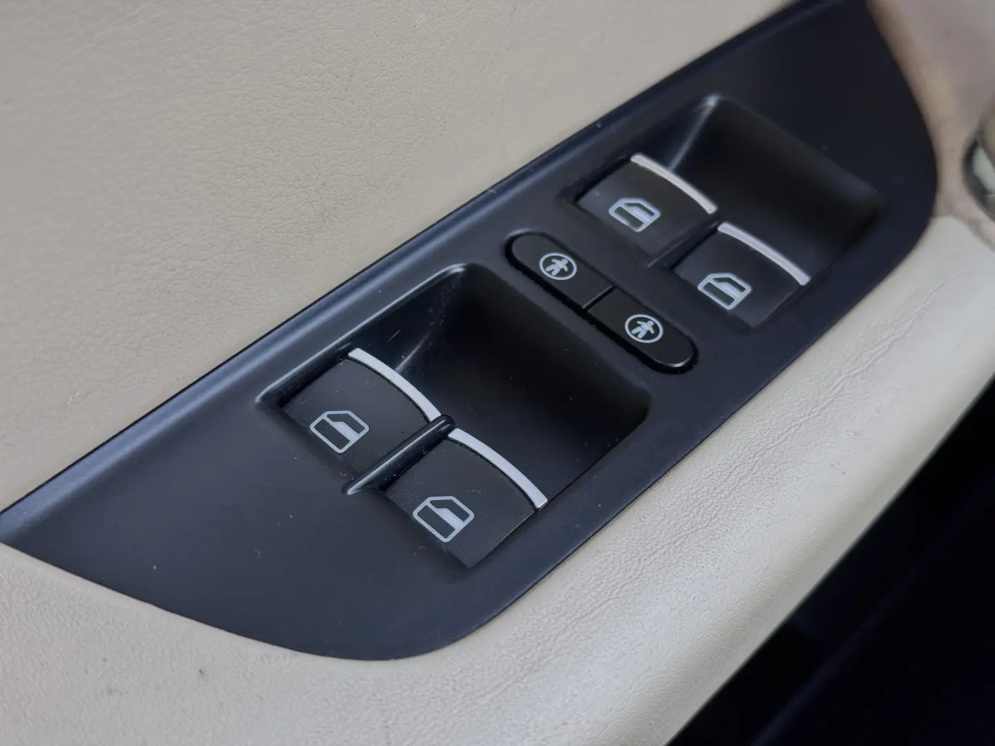 Volkswagen Touareg – Automat – 2011