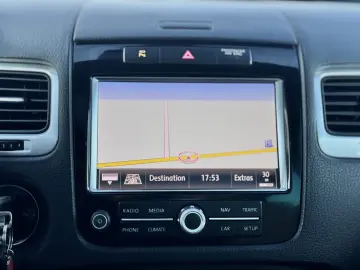 Volkswagen Touareg – Automat – 2011