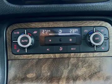 Volkswagen Touareg – Automat – 2011