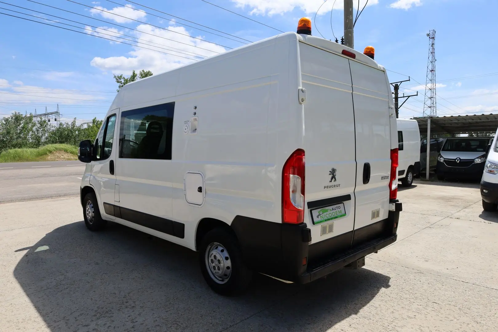 Peugeot Boxer 2.0 130 HP L2H2 cu 7 locuri