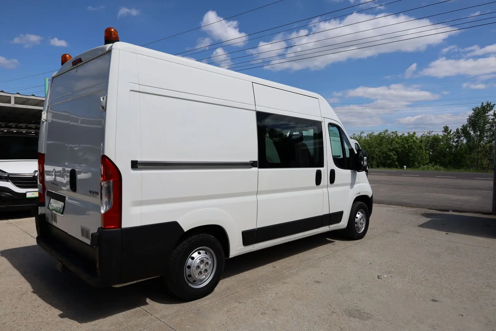 Peugeot Boxer 2.0 130 HP L2H2 cu 7 locuri
