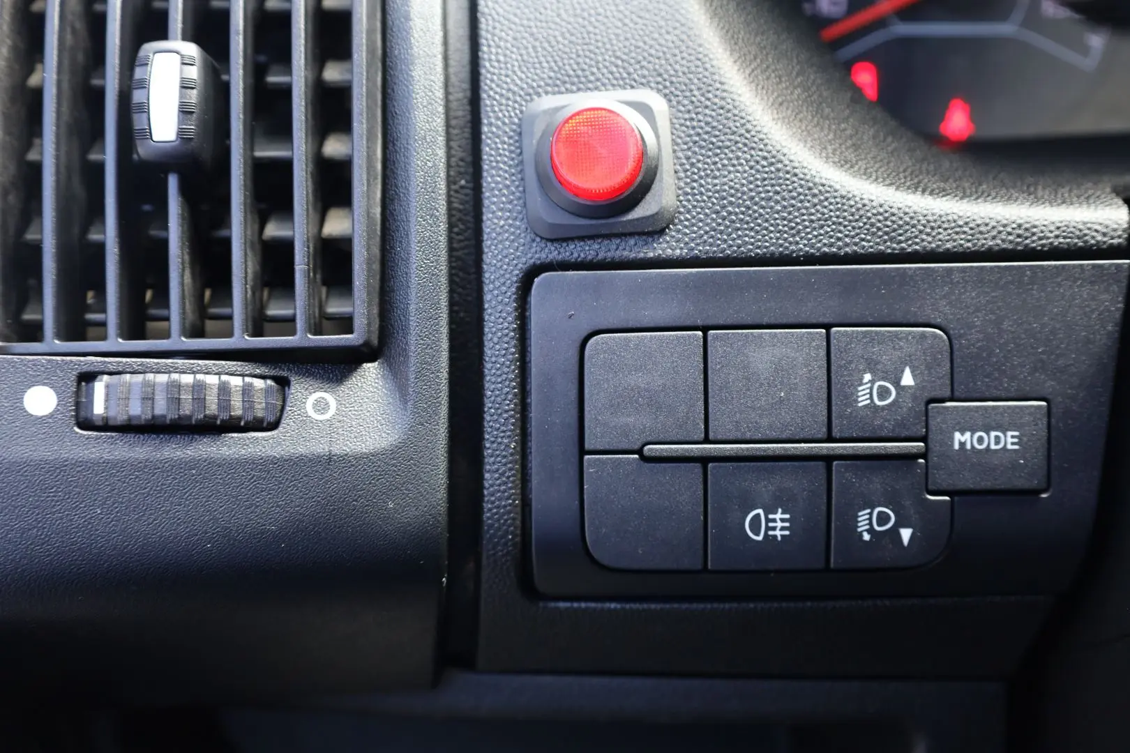 Peugeot Boxer 2.0 130 HP L2H2 cu 7 locuri