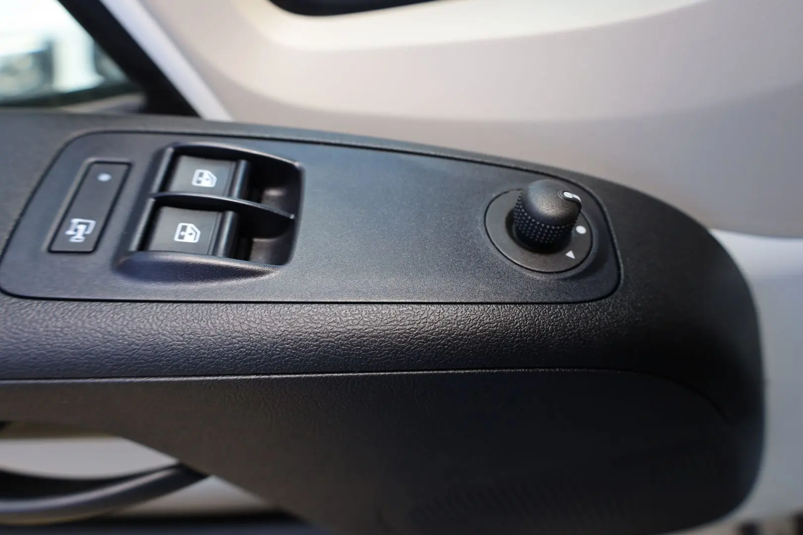 Peugeot Boxer 2.0 130 HP L2H2 cu 7 locuri