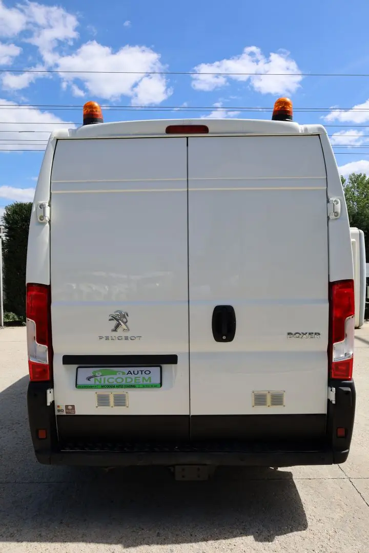 Peugeot Boxer 2.0 130 HP L2H2 cu 7 locuri