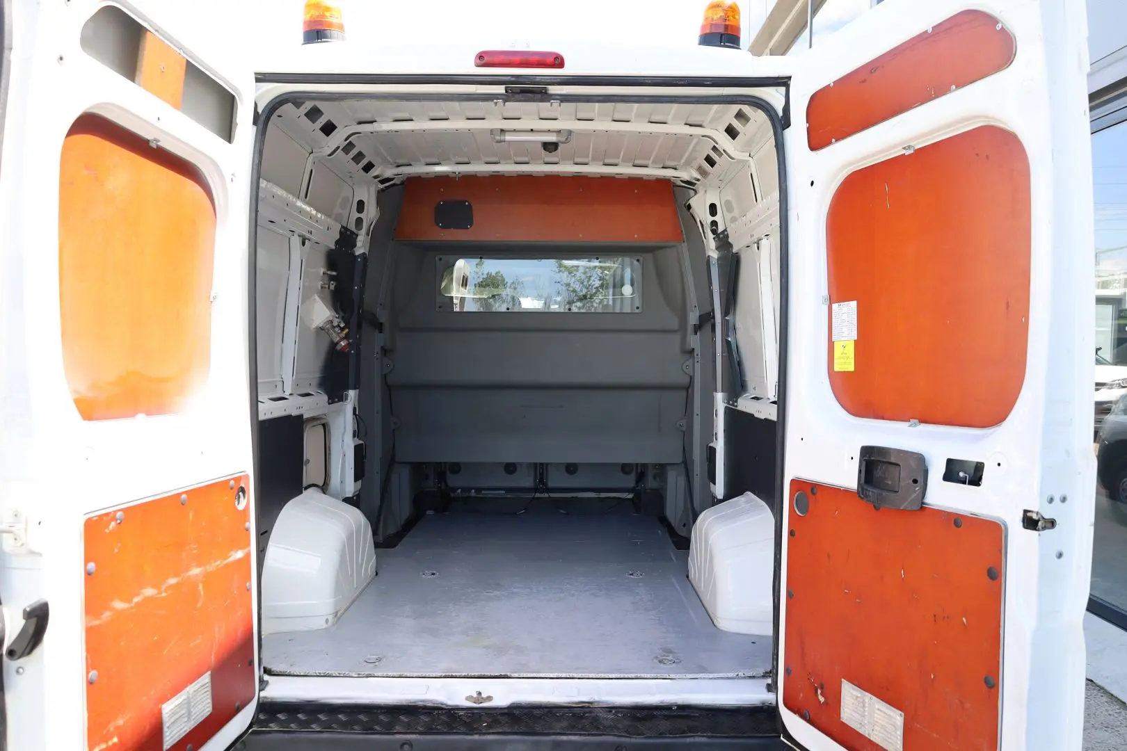 Peugeot Boxer 2.0 130 HP L2H2 cu 7 locuri