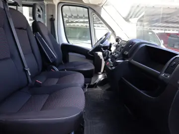 Peugeot Boxer 2.0 130 HP L2H2 cu 7 locuri