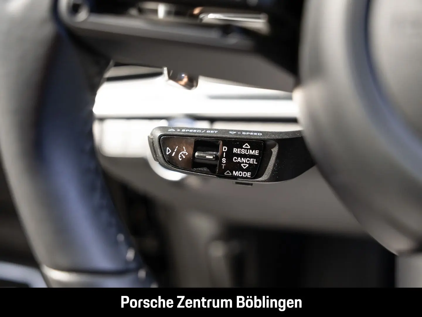 Panamera 4 E-Hybrid Platinum Edition HA-Lenkung