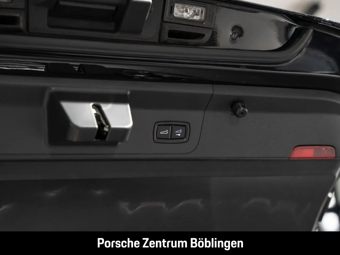 Panamera 4 E-Hybrid Platinum Edition HA-Lenkung