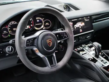 Cayenne Coupe E-Hybrid Panorama  AHK