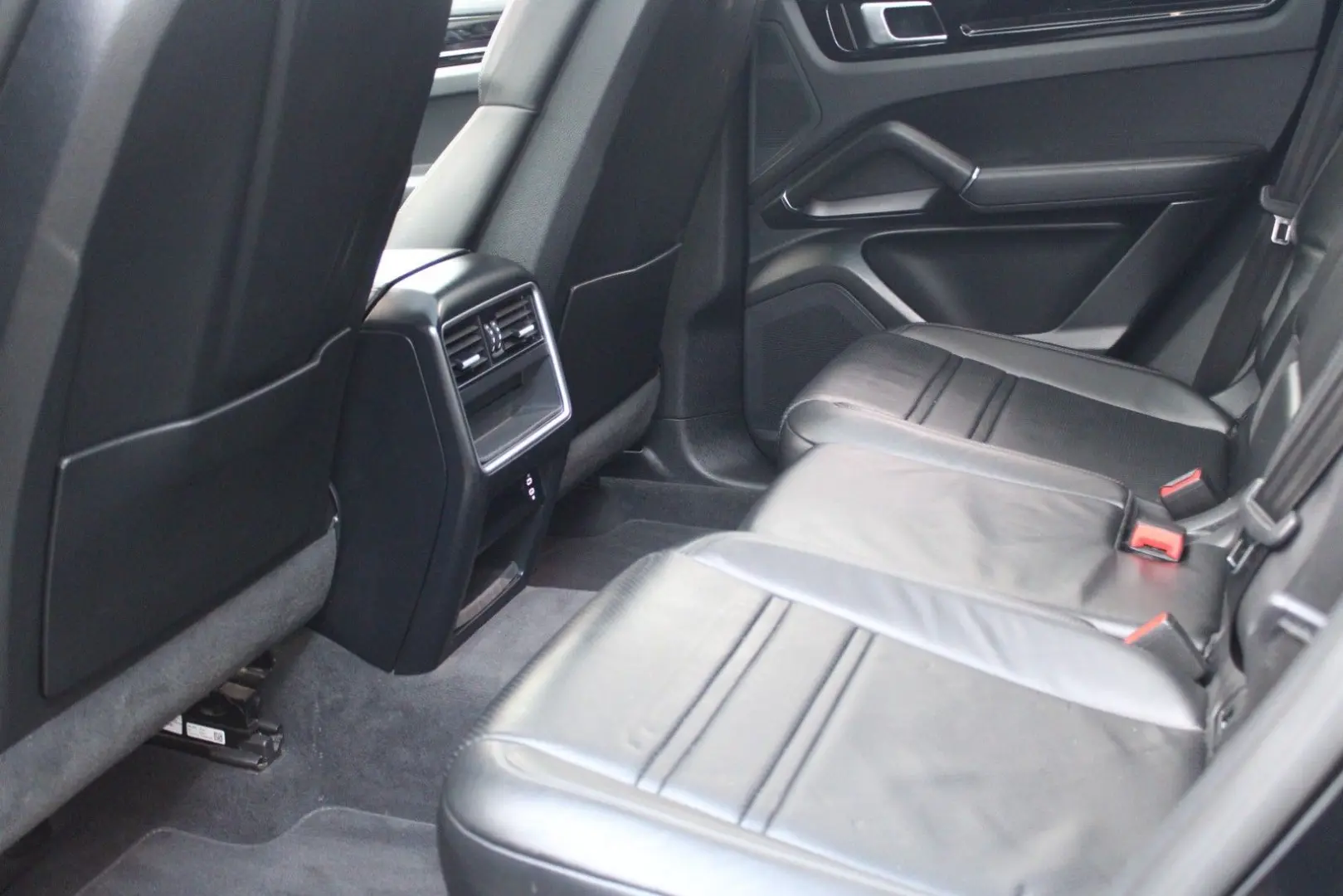 Cayenne Coupe E-Hybrid Panorama  AHK