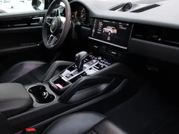 Cayenne Coupe E-Hybrid Panorama  AHK