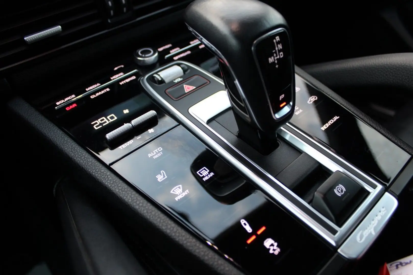 Cayenne Coupe E-Hybrid Panorama  AHK