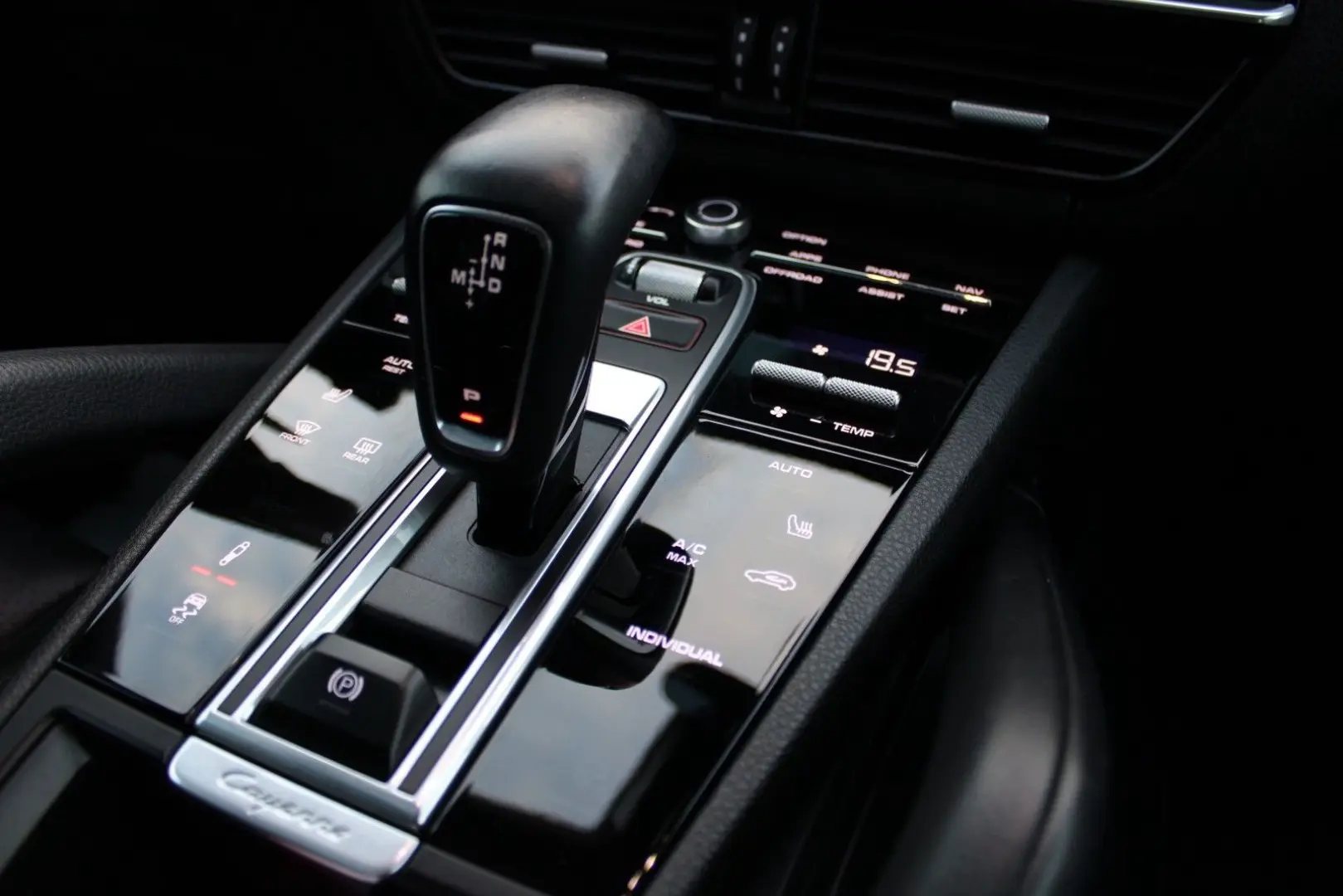 Cayenne Coupe E-Hybrid Panorama  AHK