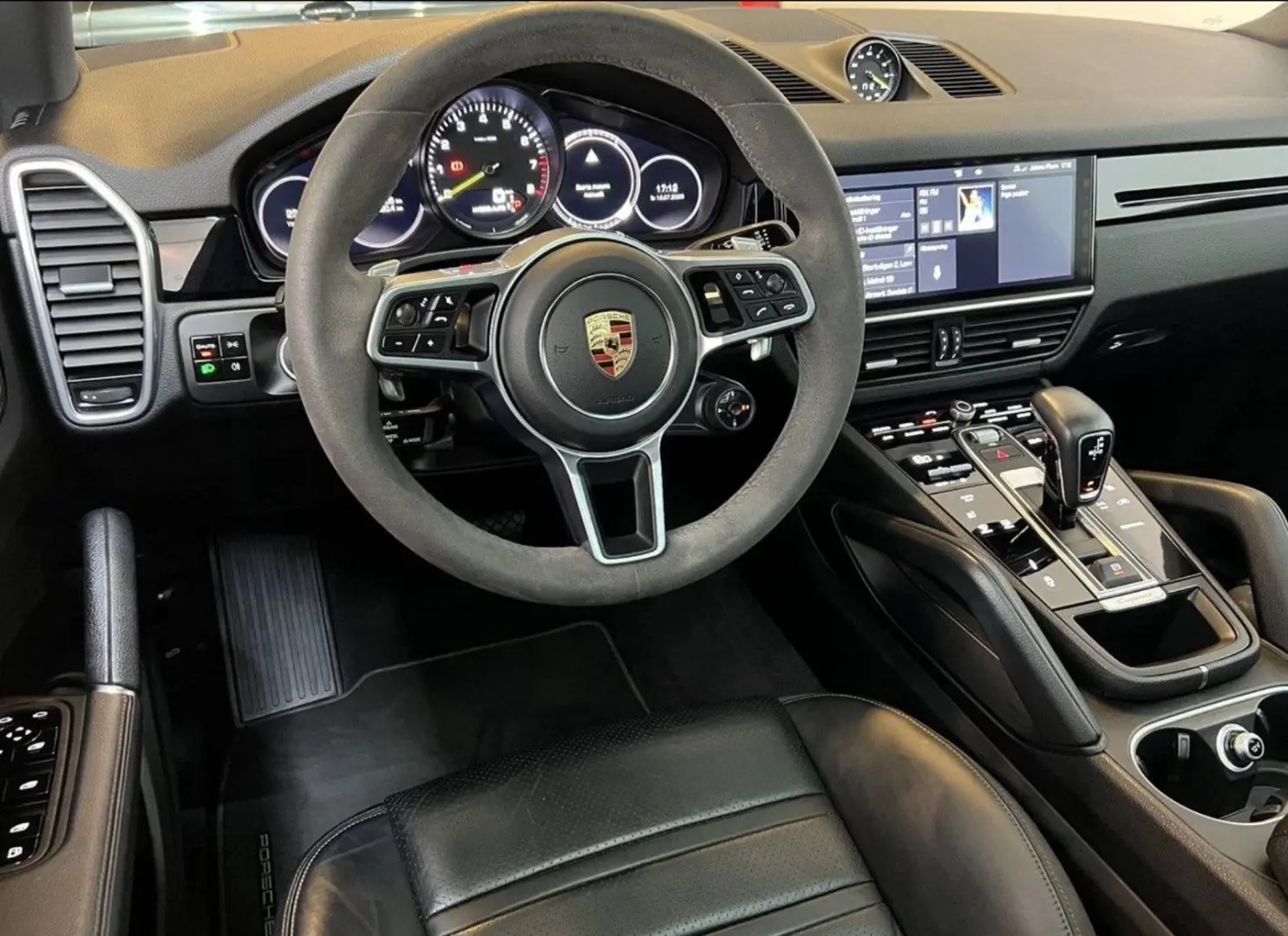 Cayenne Coupe E-Hybrid Panorama  AHK