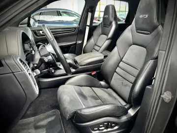 Cayenne GTS 05.2027 APPROVED Matrix-LED Navi