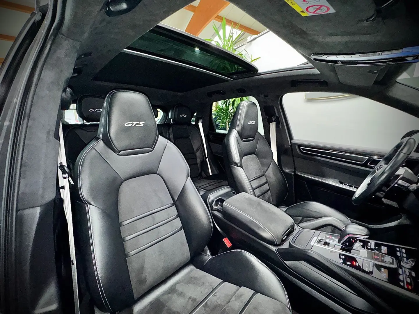 Cayenne GTS 05.2027 APPROVED Matrix-LED Navi