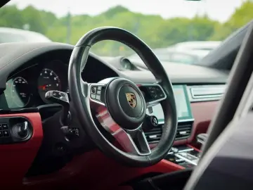 Cayenne Coupé 3.0   Pano   18-Voudig   NL Auto