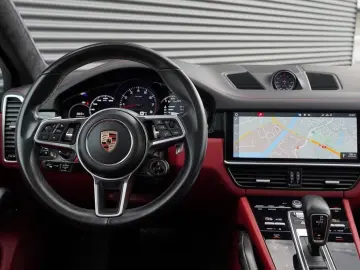 Cayenne Coupé 3.0   Pano   18-Voudig   NL Auto