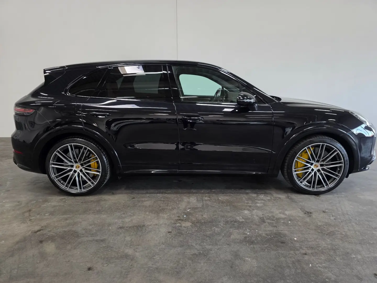 Cayenne Turbo Keramik Approved 4Rad 22 Zoll AHK