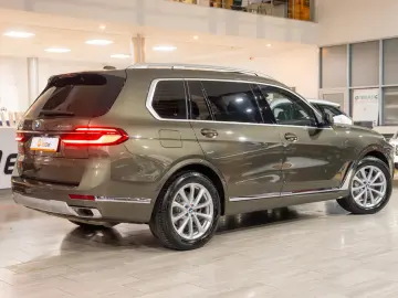 BMW X7 xDrive40i Sport-Automatic
