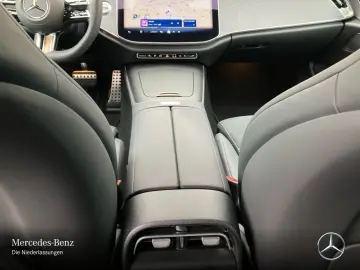 E 300 e AMG Advanced AHK NIGHT DISTR KEY 19  LED