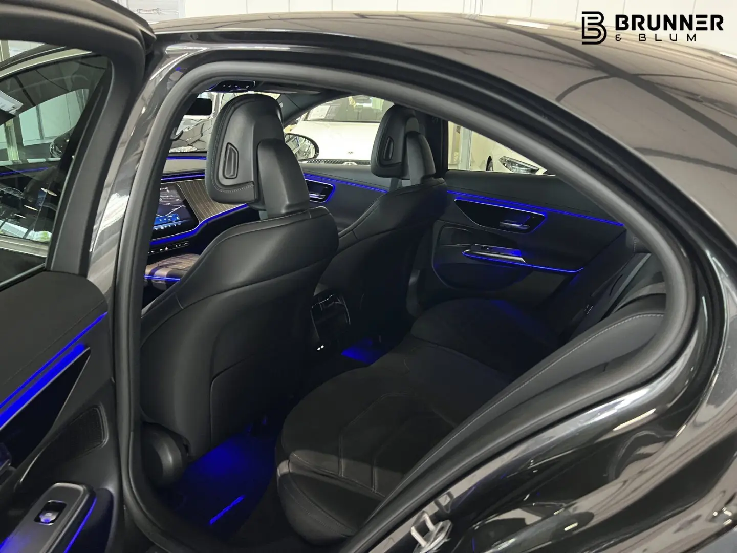 E 200 AMG 360  Keyless AHK 20Zoll Memory dLight