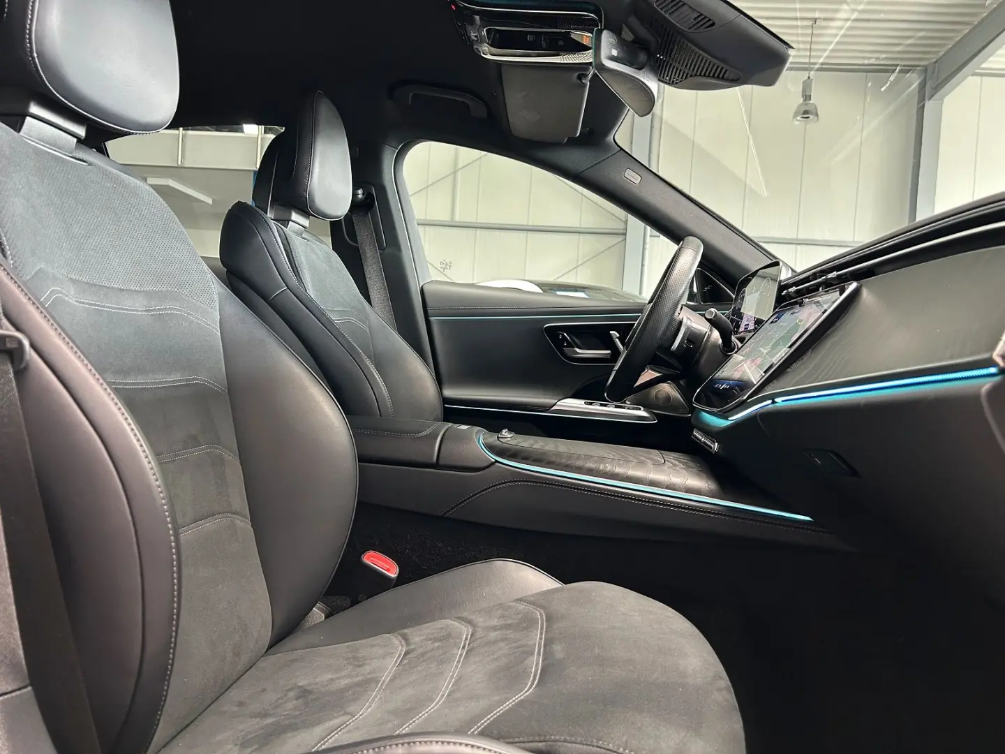 E 200 AMG ADVANCED  STANDHEIZUNG-DISTRONIC-360