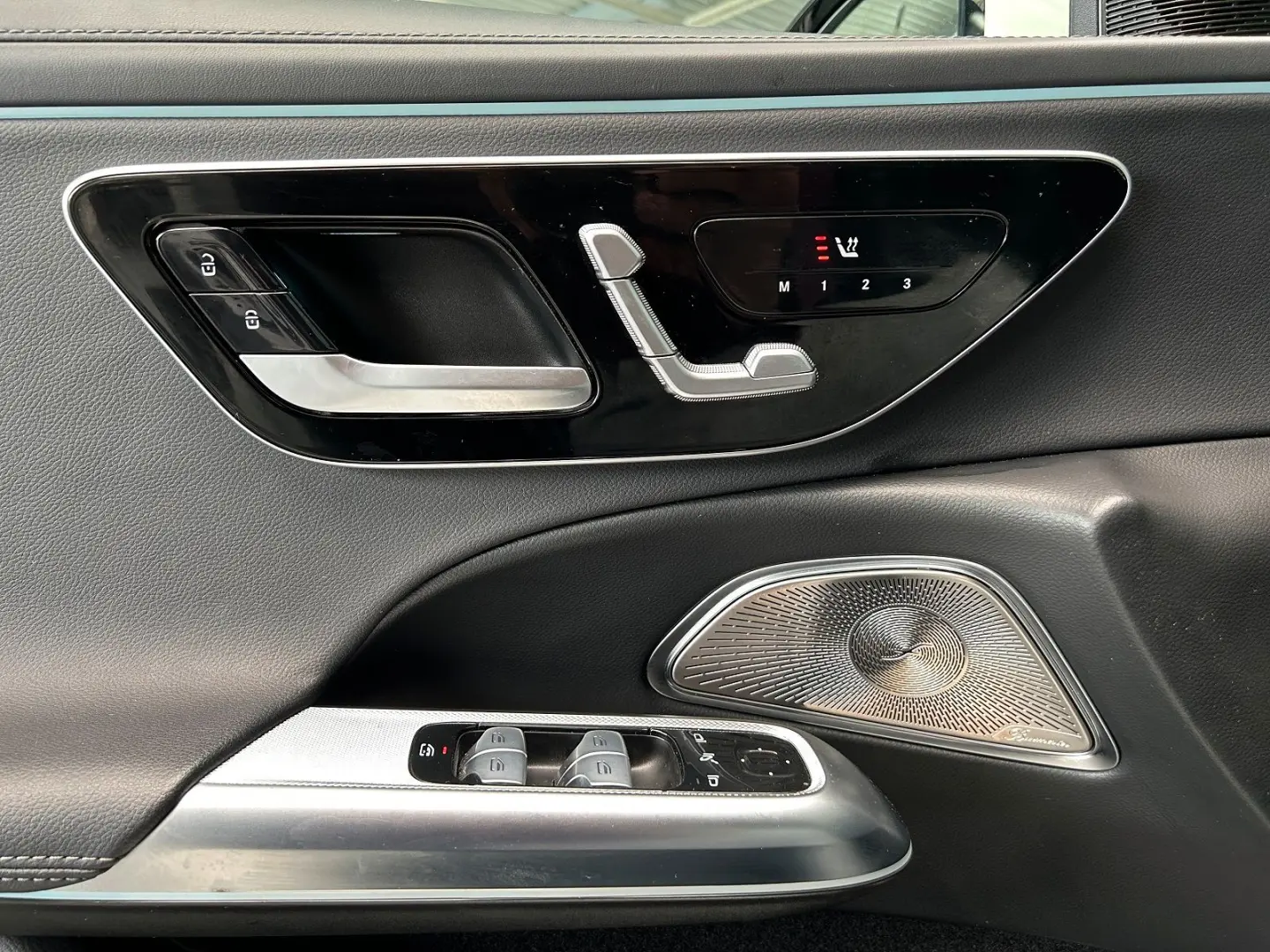 E 200 AMG ADVANCED  STANDHEIZUNG-DISTRONIC-360