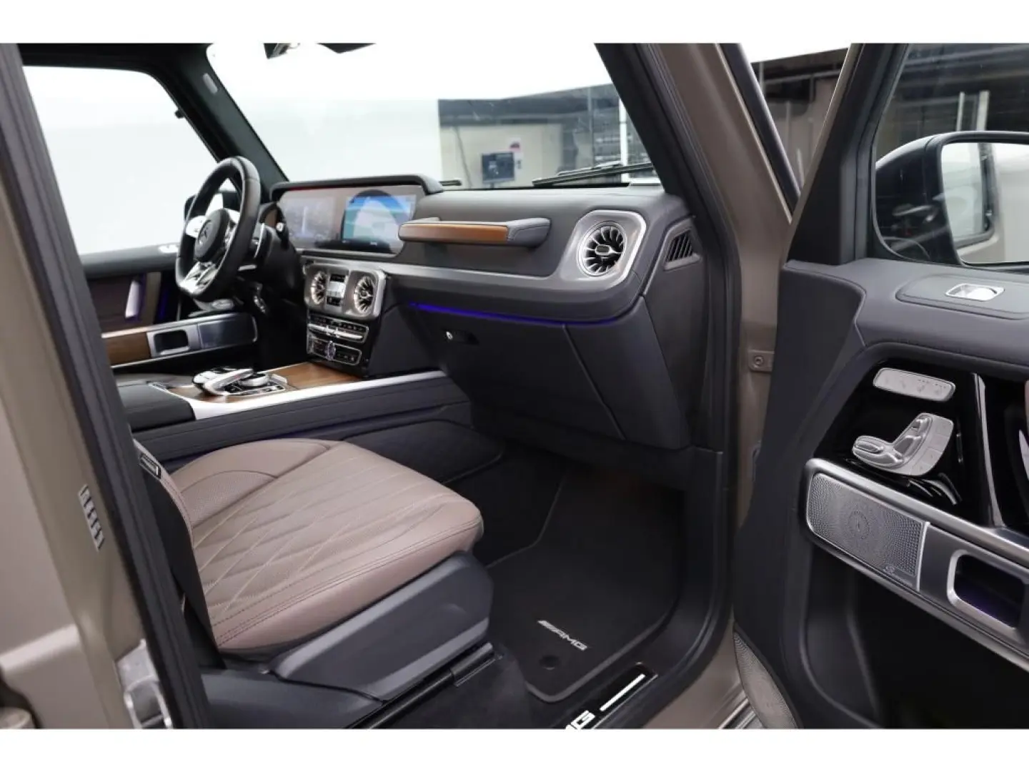 Mercedes-Benz G 63 AMG Superior Manufaktur magno