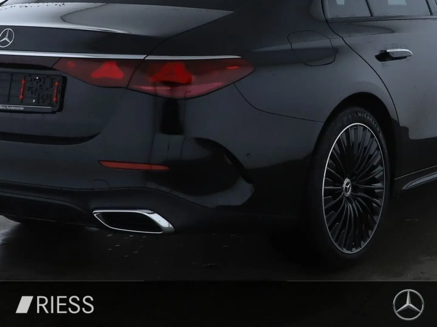 E 300 de Limo AMG Sport Night Distr LED Ambi 20'