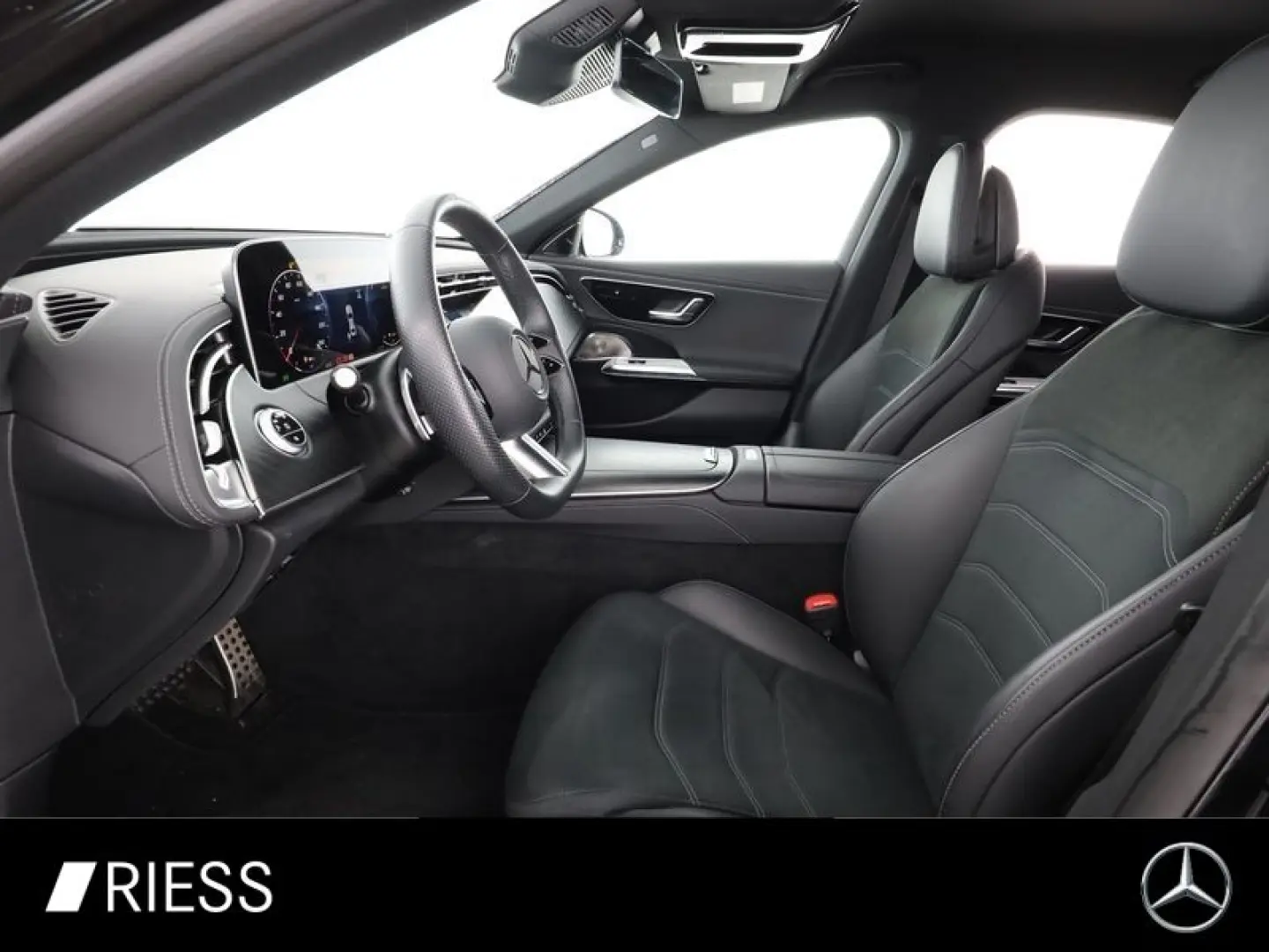 E 300 de Limo AMG Sport Night Distr LED Ambi 20'