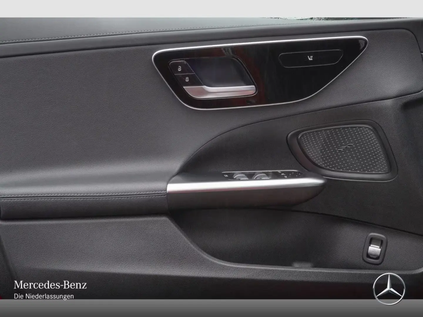 Mercedes-Benz C 200 AMG Avansat LED Kamera