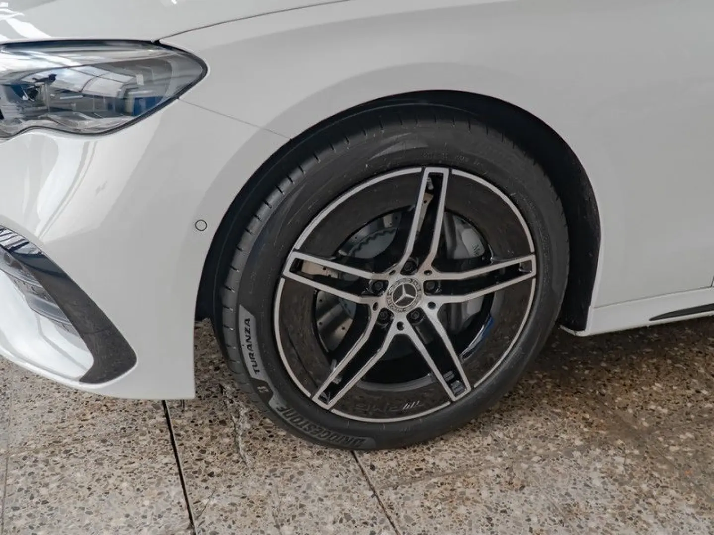 E 200 AMG-Sport DIGITAL Pano Burm Night Distr 19