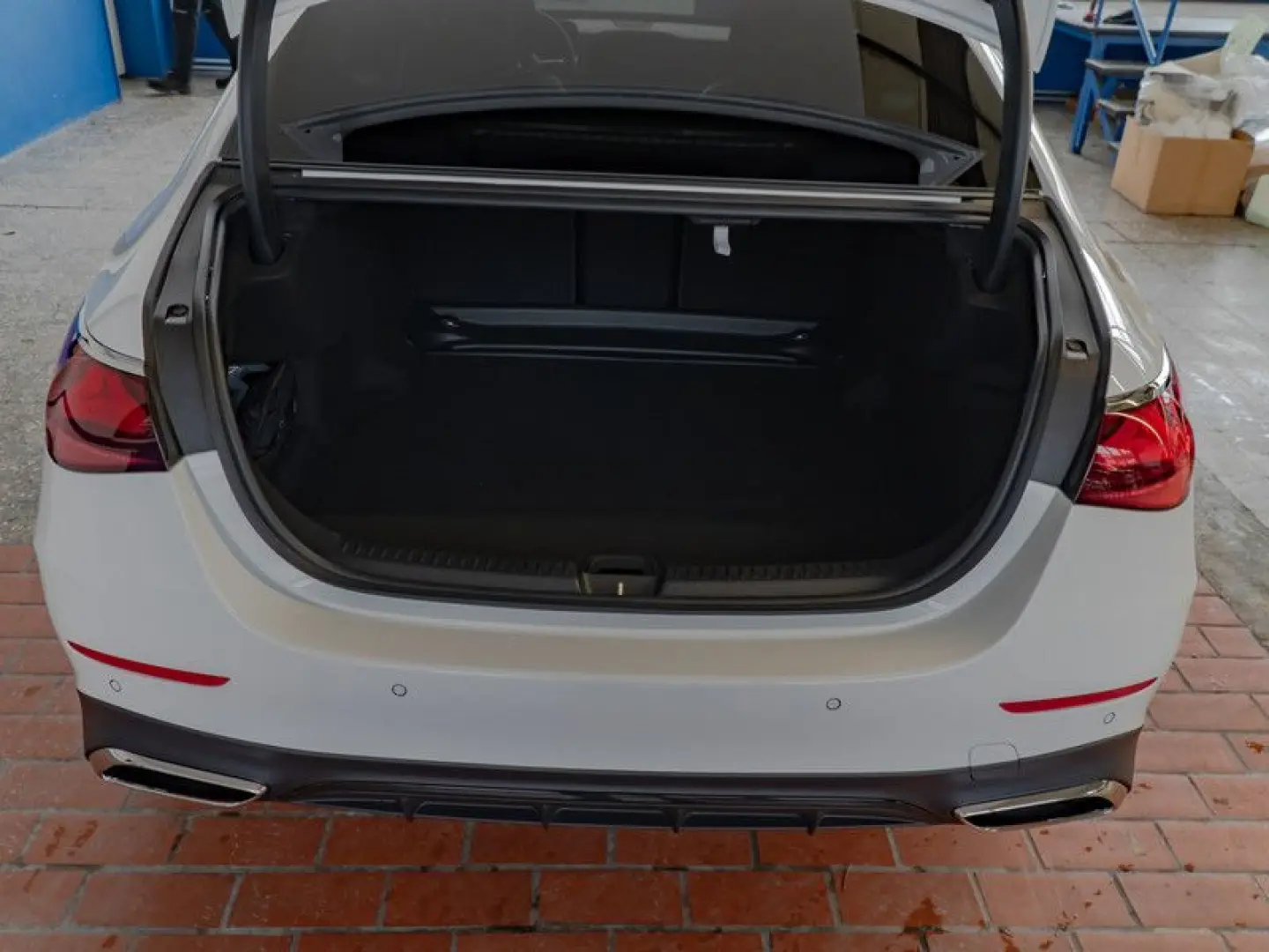 E 200 AMG-Sport DIGITAL Pano Burm Night Distr 19