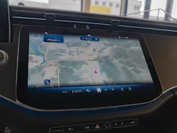 E 200 AMG-Sport DIGITAL Pano Burm Night Distr 19