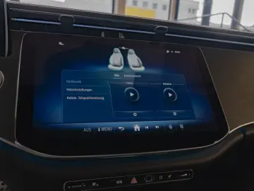 E 200 AMG-Sport DIGITAL Pano Burm Night Distr 19