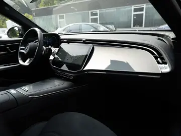 E 450 4M AMG-Sport DIGITAL 360 Pano Distr 19'